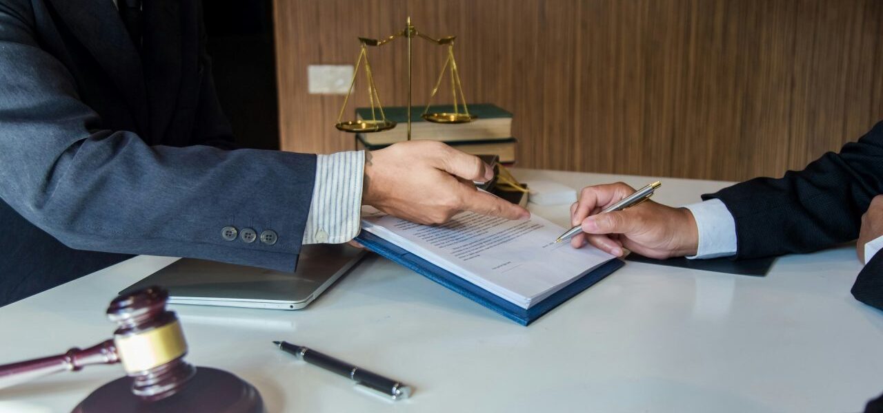 What You Need to Know About the Average Retainer Fee for a Criminal Lawyer