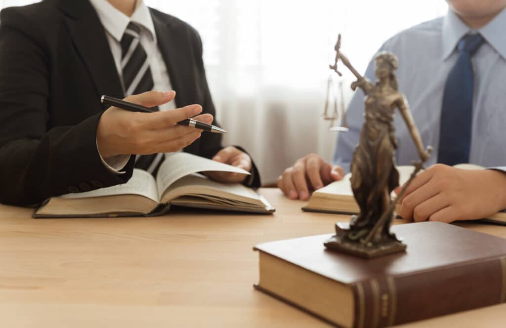 Selecting the Right Criminal Misdemeanor Lawyer for Your Legal Needs